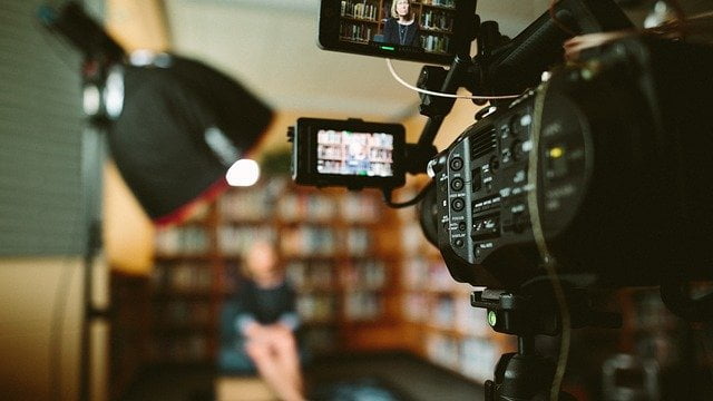5 יתרונות מרכזיים בהפקת סרטון וידאו לעסק קטן